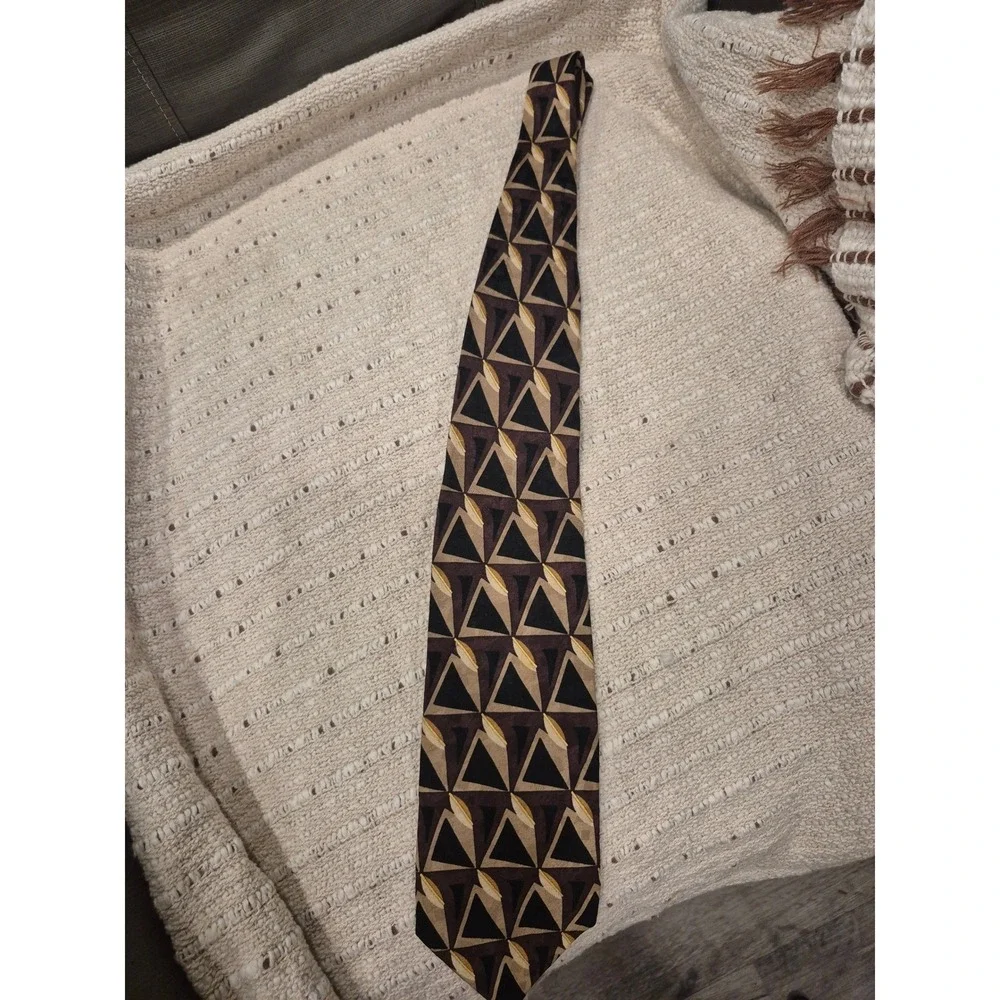 🔥 Vintage Hunting Horn J. Riggins Silk Tie‎ – Bold Geometric Statement